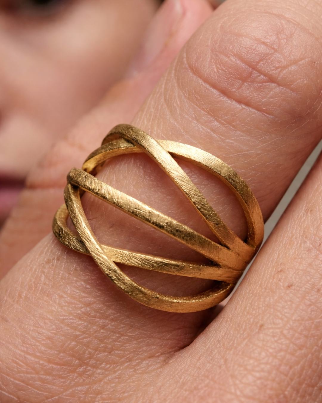 Arcus Statement Ring