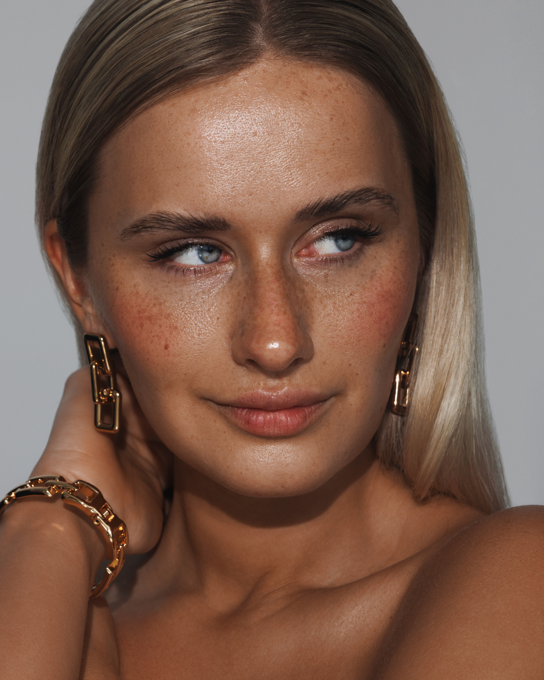 Neue elegante Schmuckkollektion Frühjahr/Sommer 2025