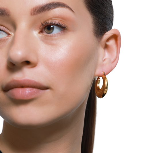 Goldene Creolen Ohrringe – Zeitloser Schmuck für Frauen