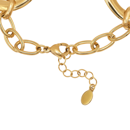 Armband Damen Edelstahl Eleonora in Gold gestylt zum Outfit