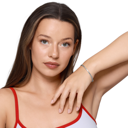 Armband Damen Edelstahl Aerin in Silber am Handgelenk getragen