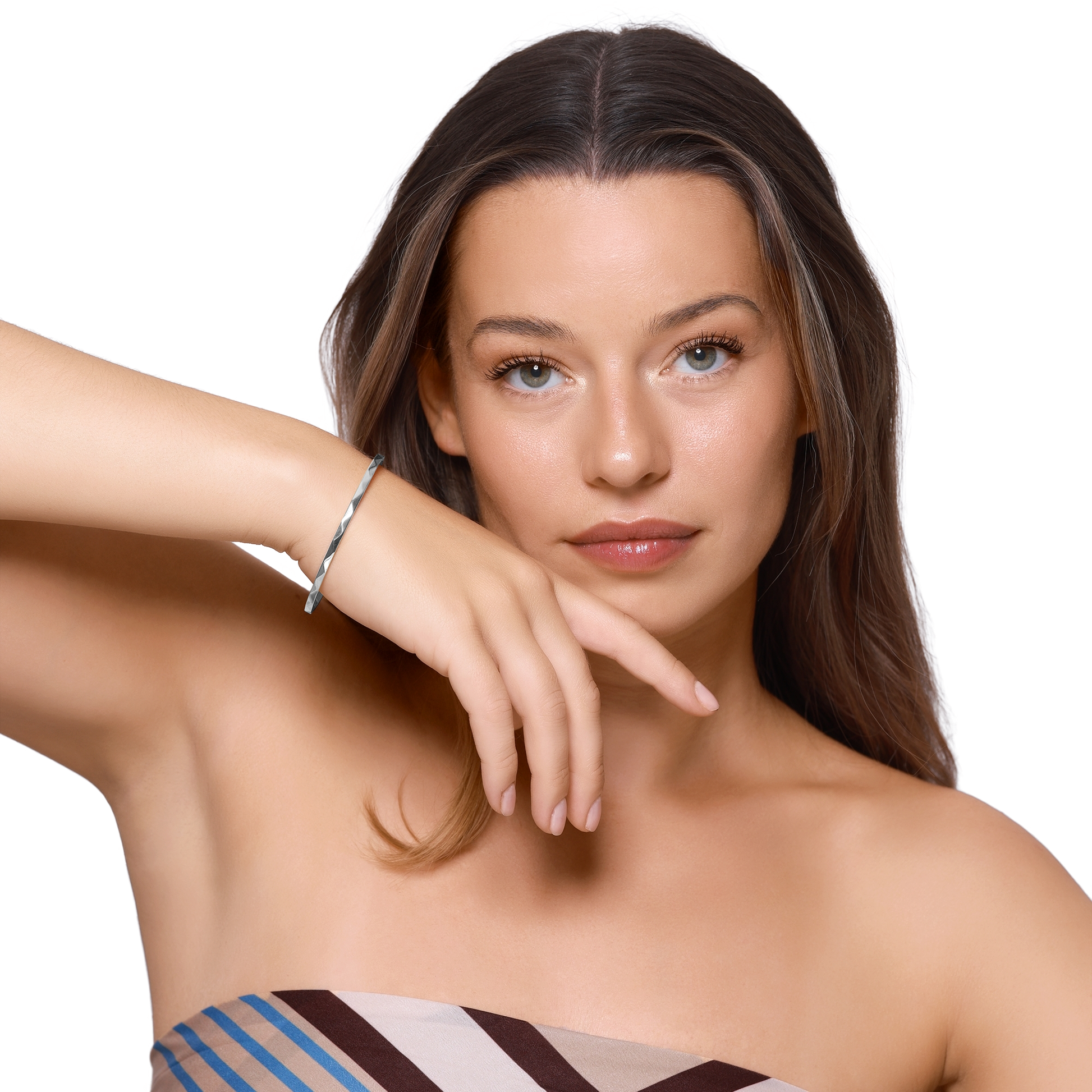 Armband Damen Edelstahl Brielle silberfarben am Handgelenk getragen