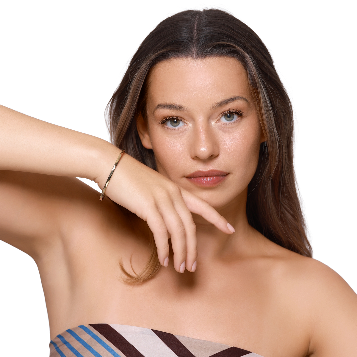 Armband Damen Edelstahl Brielle goldfarben am Handgelenk getragen