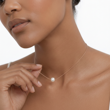 Kette mit weißer Perle