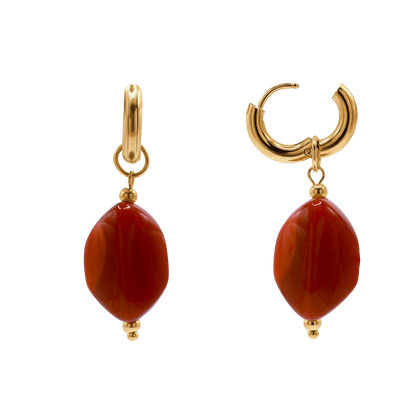 Ohrringe Damen Edelstahl Nefeli in Gold mit Stein Padparadscha gestylt zum Outfit