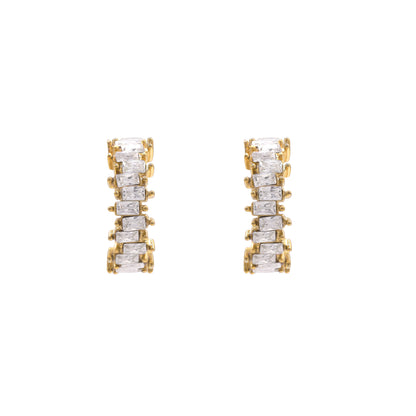 Ohrringe Damen Edelstahl Idun in Gold - Steckverschluss im Detail