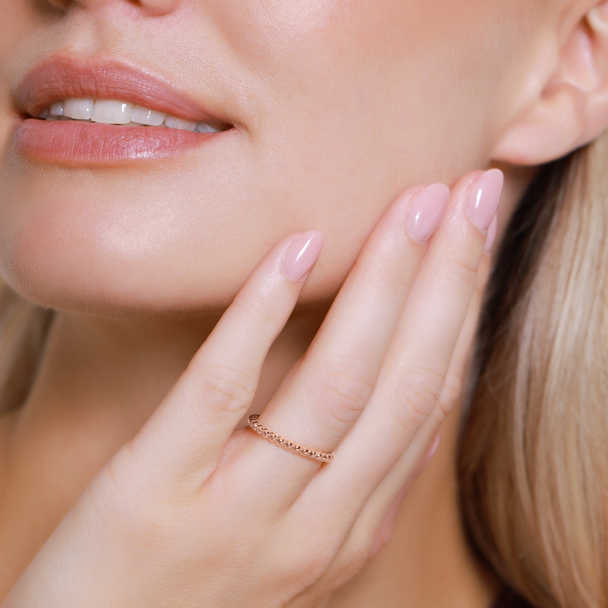 Ring Damen Edelstahl Isotta in Rosé - Detailansicht der Oberfläche