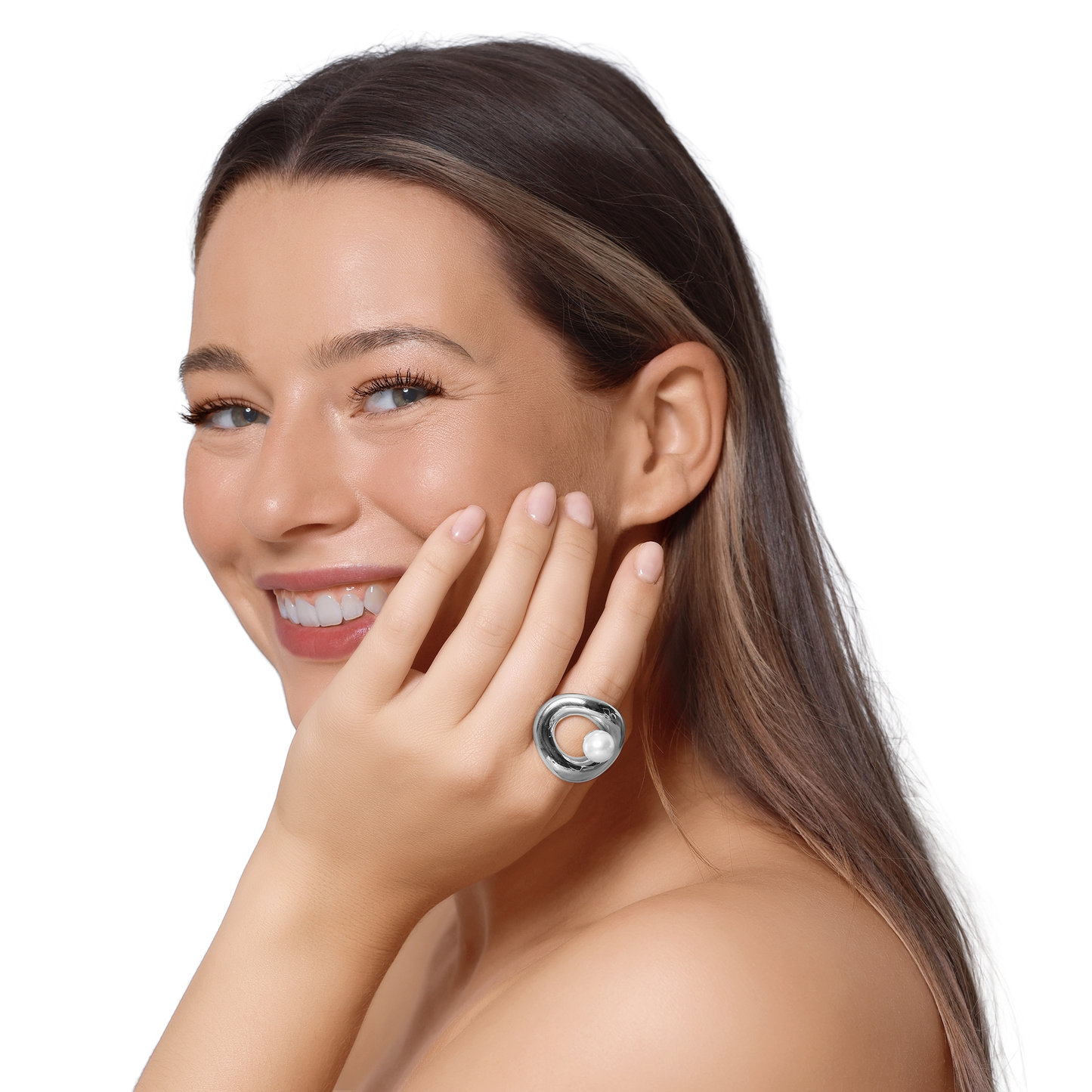 Ring Damen Edelstahl Aveline Silber am Finger getragen