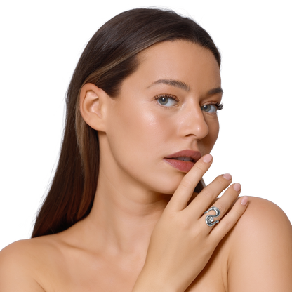 Ring Damen Edelstahl Arife Silber am Finger getragen