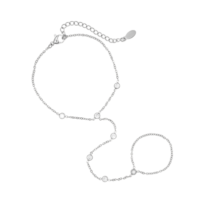 Handschmuck Damen Poppy Silber zum Outfit kombiniert